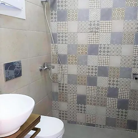 Katina Guest house *